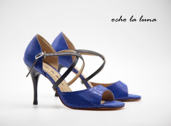 Snake-patterned leather tango shoes